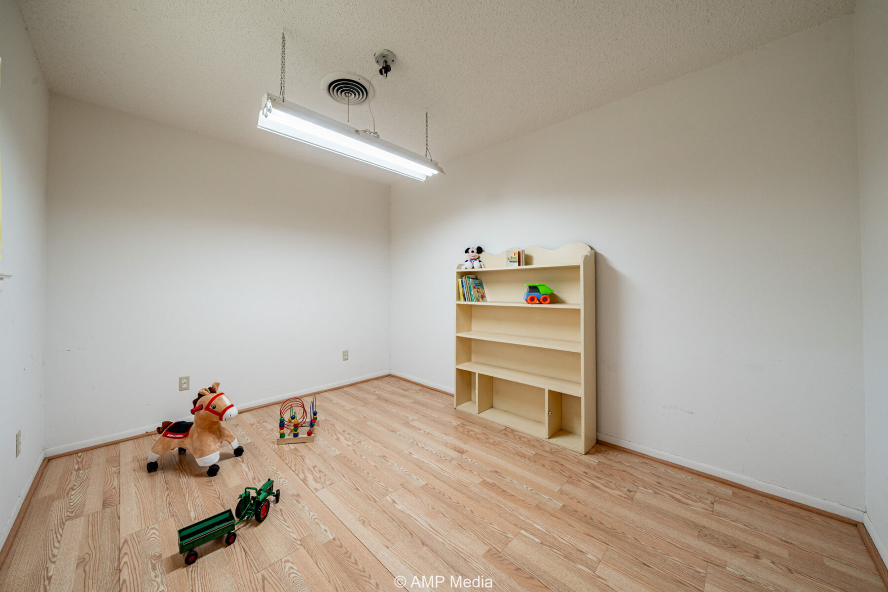 Property Photo 11 Property photograph 11