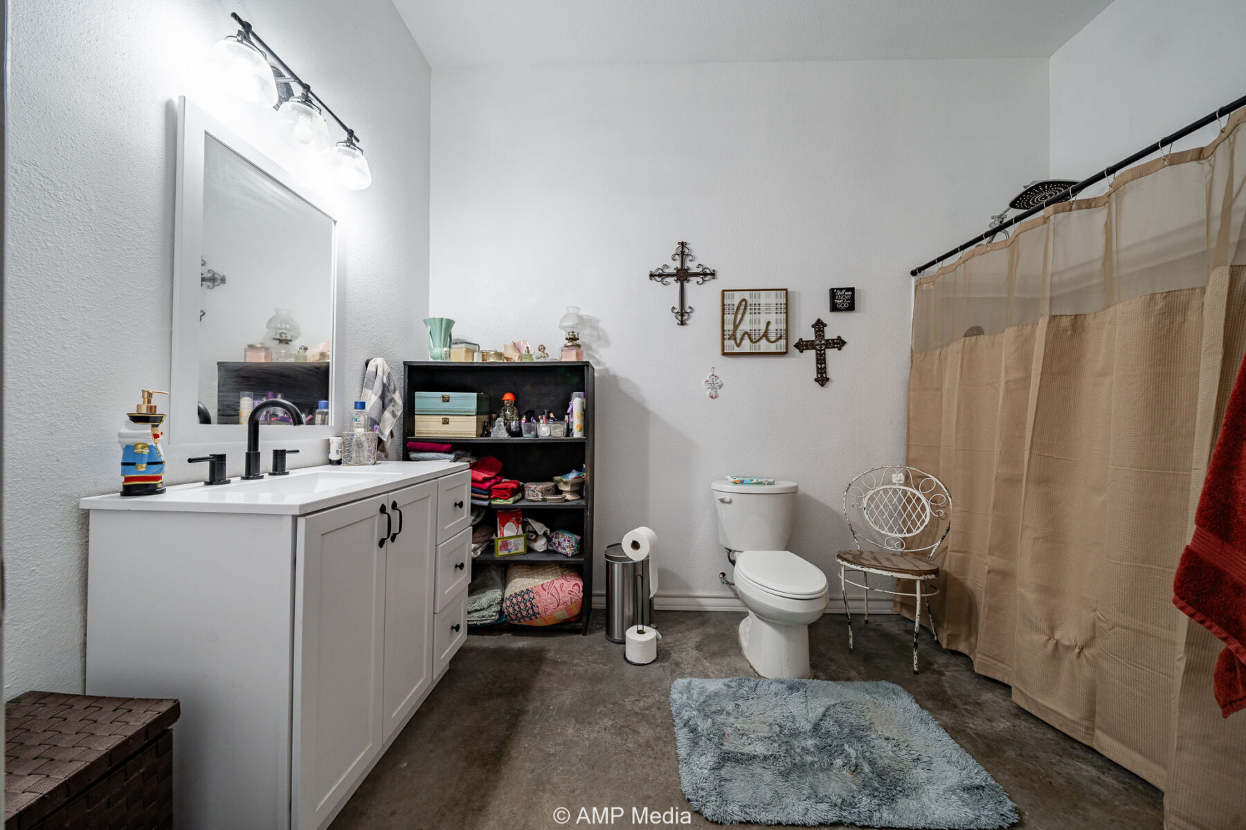 Property Photo 11 Property photograph 11