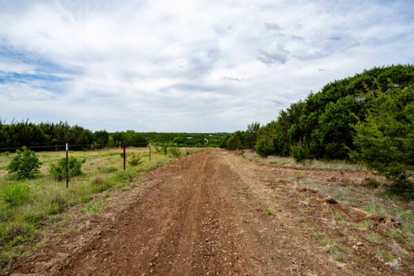 Property photograph 12