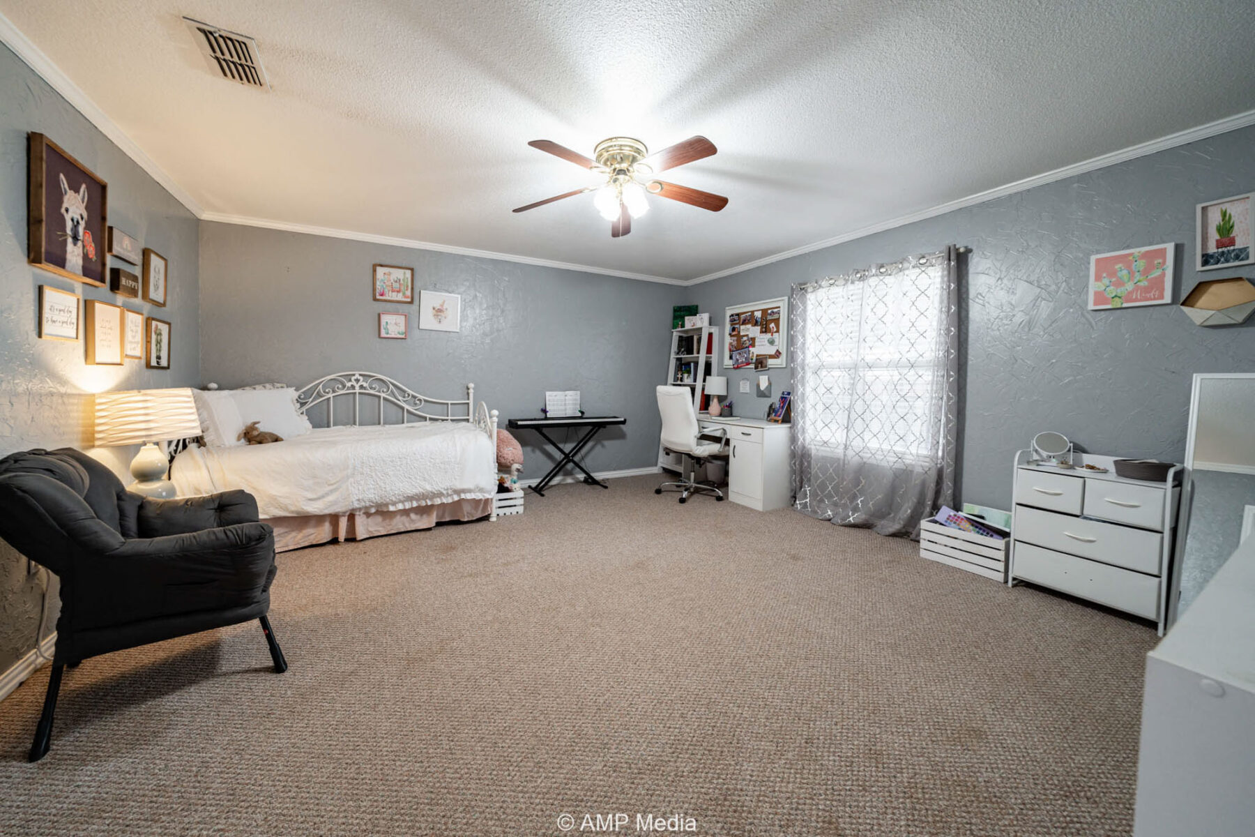 Property Photo 14 Property photograph