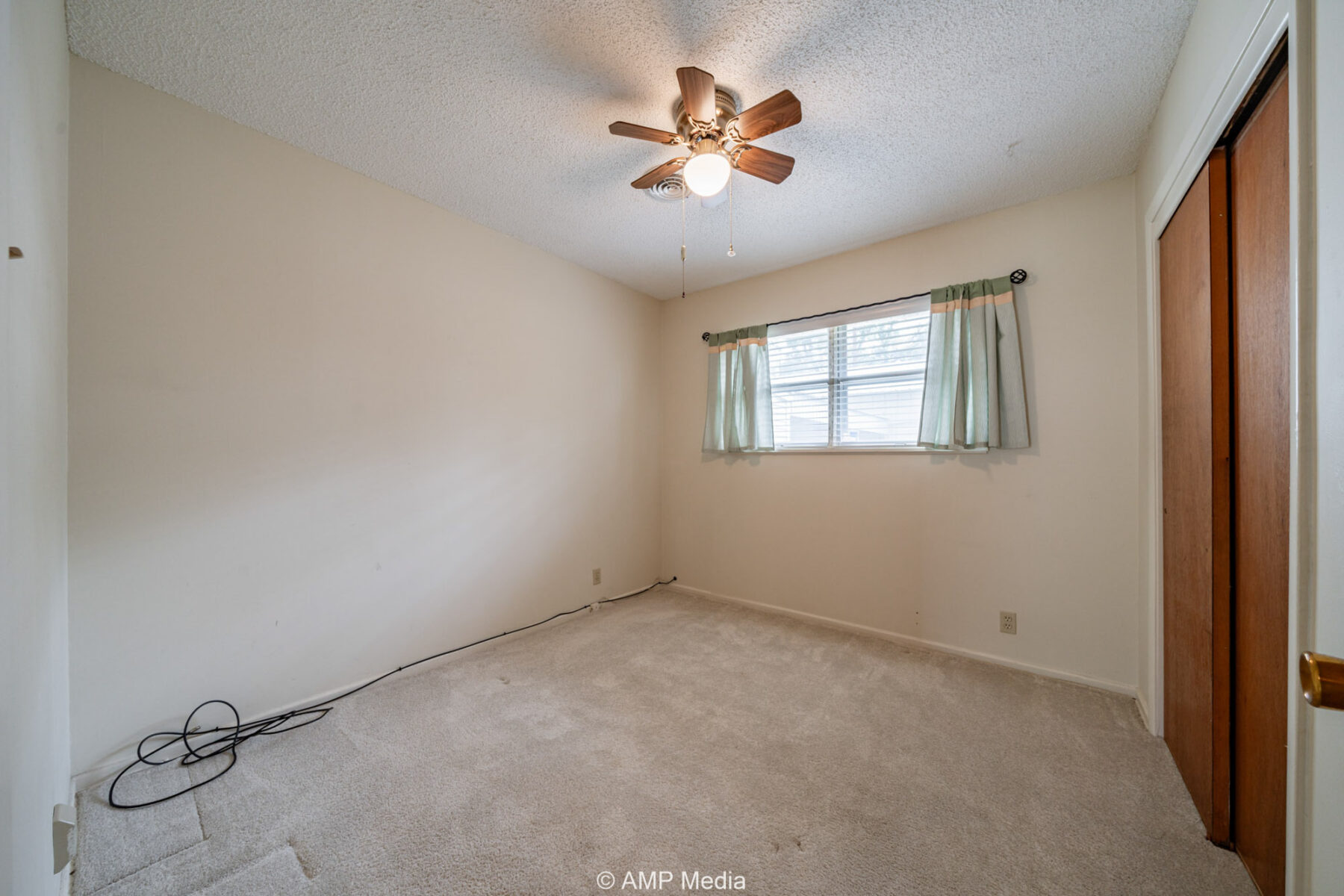 Property Photo 16 Property photograph 16