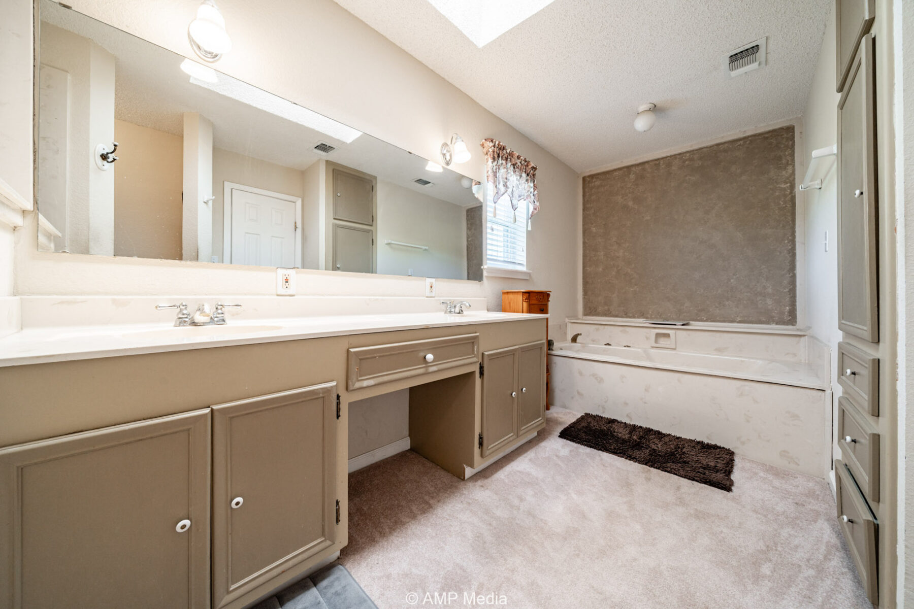 Property Photo 17 Property photograph 17