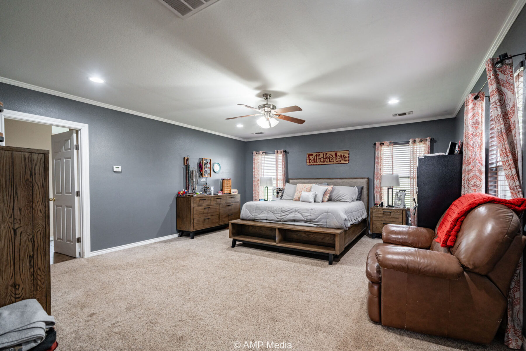 Property Photo 17 Property photograph 17