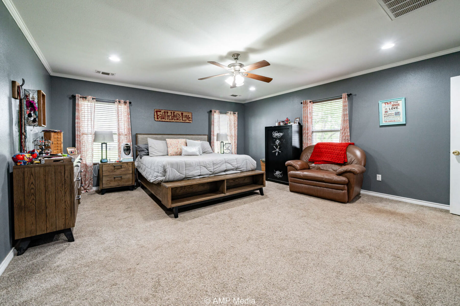 Property Photo 18 Property photograph 18