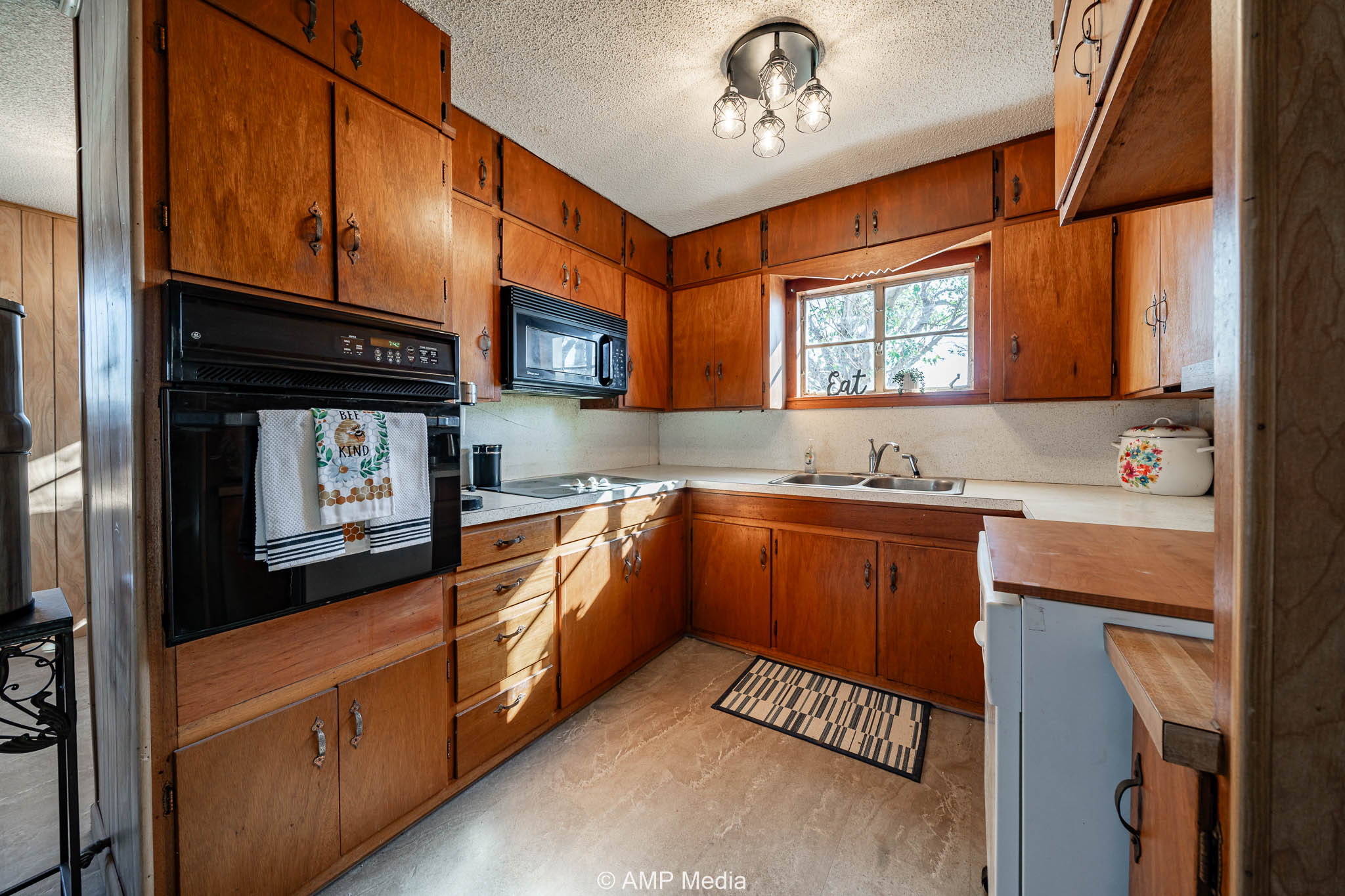 Property Photo 19 Property photograph 19