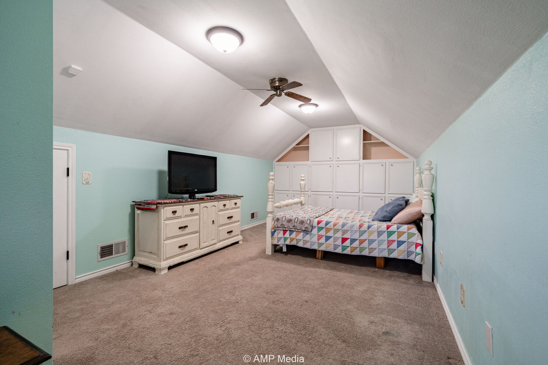 Property Photo 20 Property photograph 20