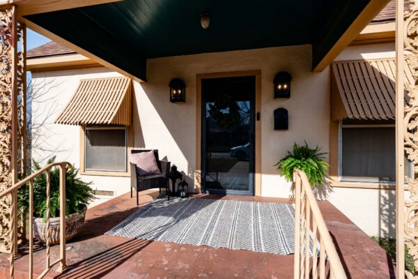 Property photograph 04