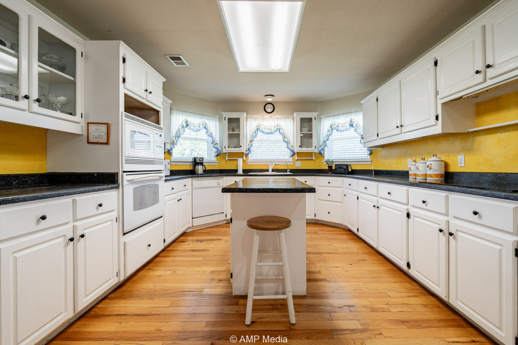 Property Photo 06 Property photograph 06