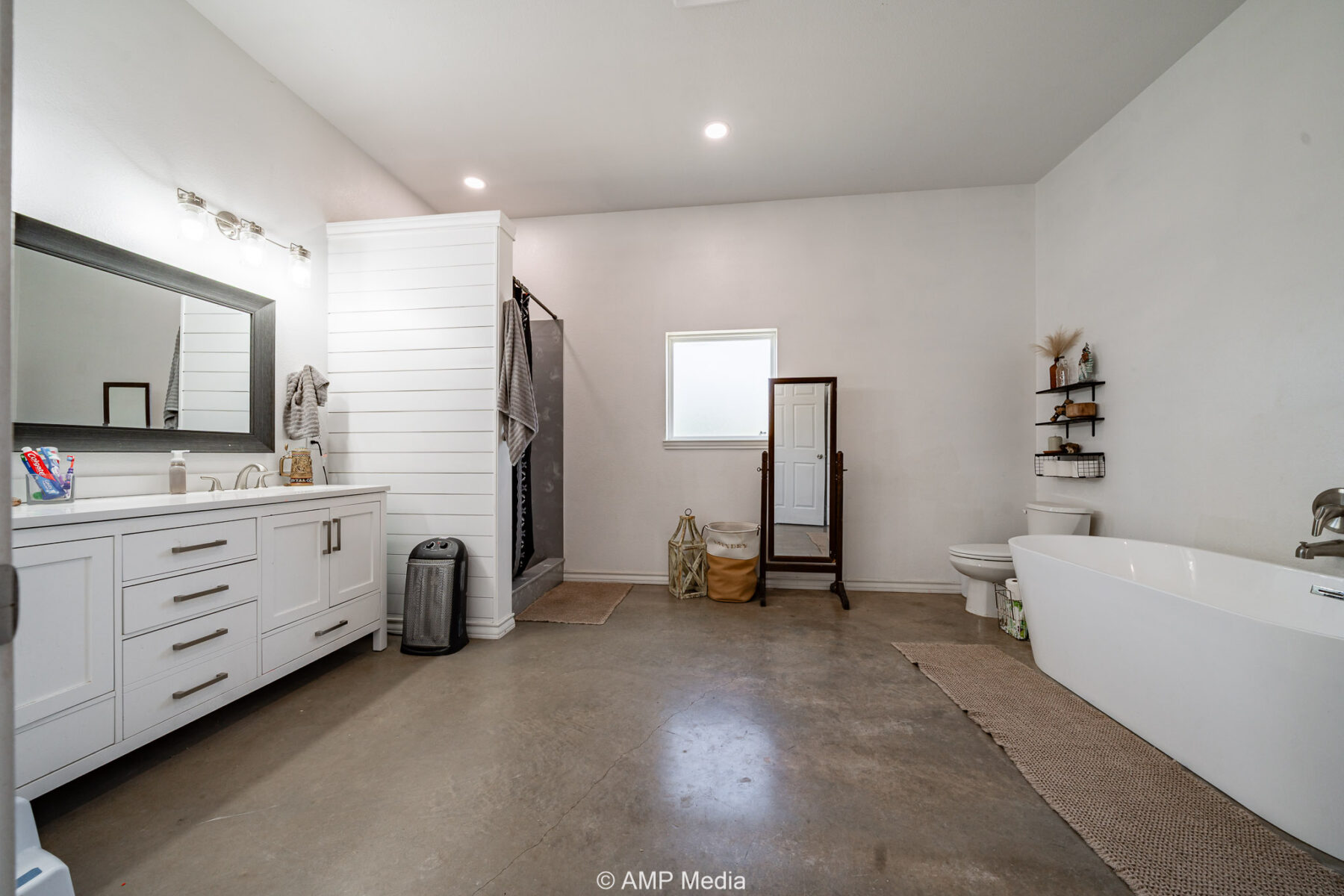 Property Photo 08 Property photograph 08