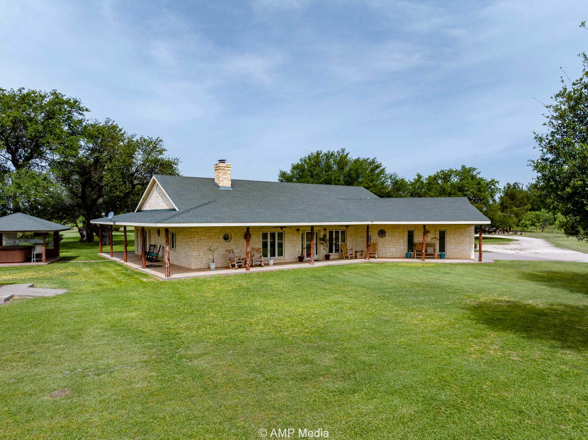 Property Photo 01 Property photograph 01