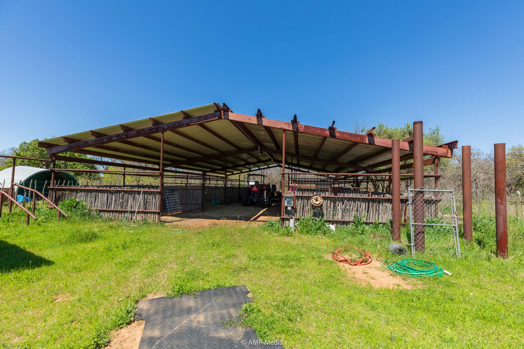 Property Photo 11 Property photograph 11