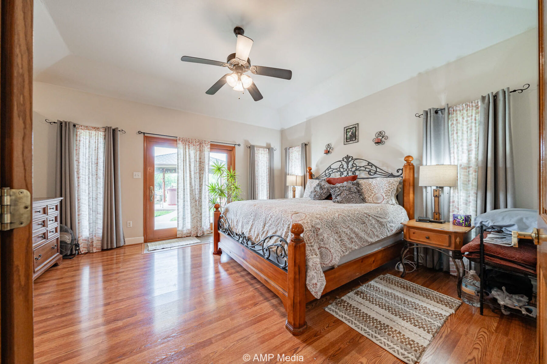 Property Photo 12 Property photograph 12