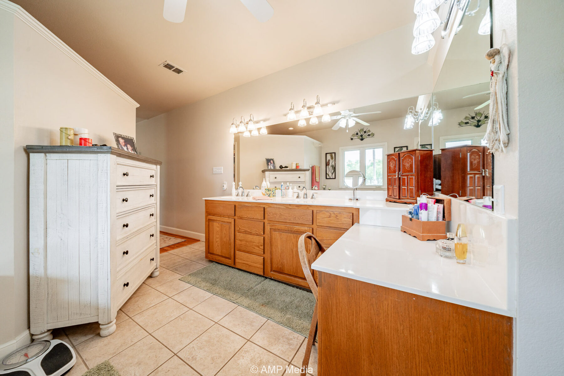 Property Photo 14 Property photograph 14