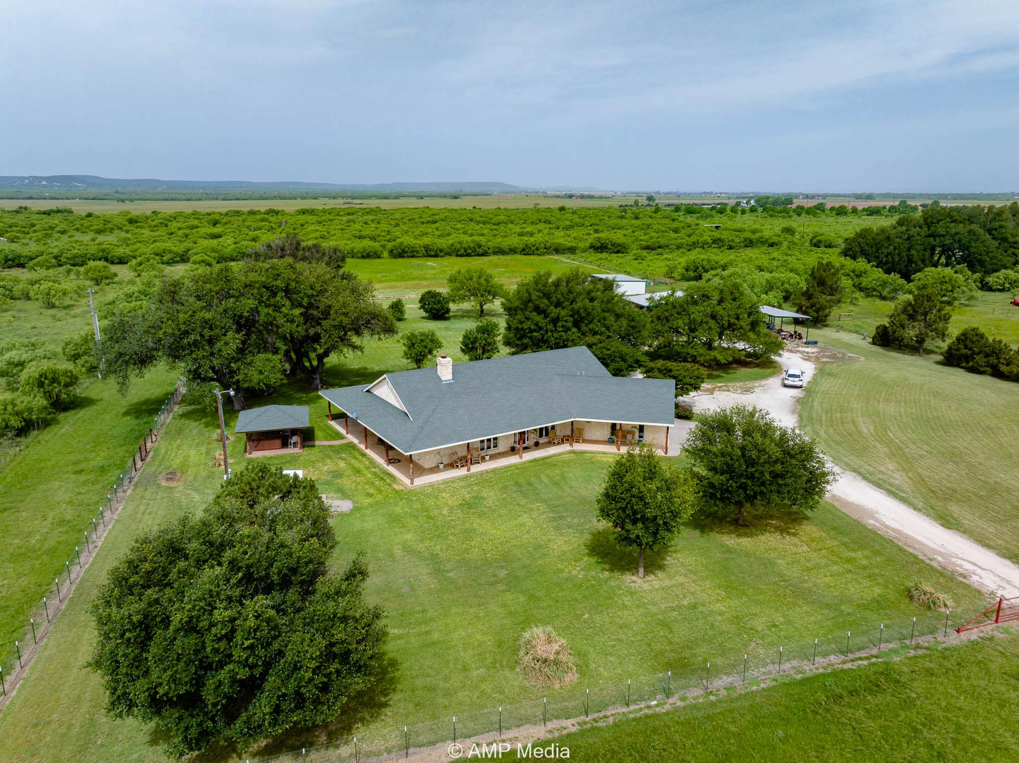 Property Photo 02 Property photograph 02