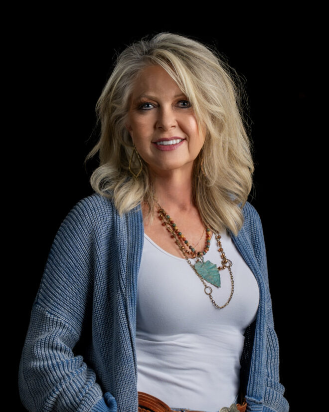 Lori Robinson, Real Estate Agent