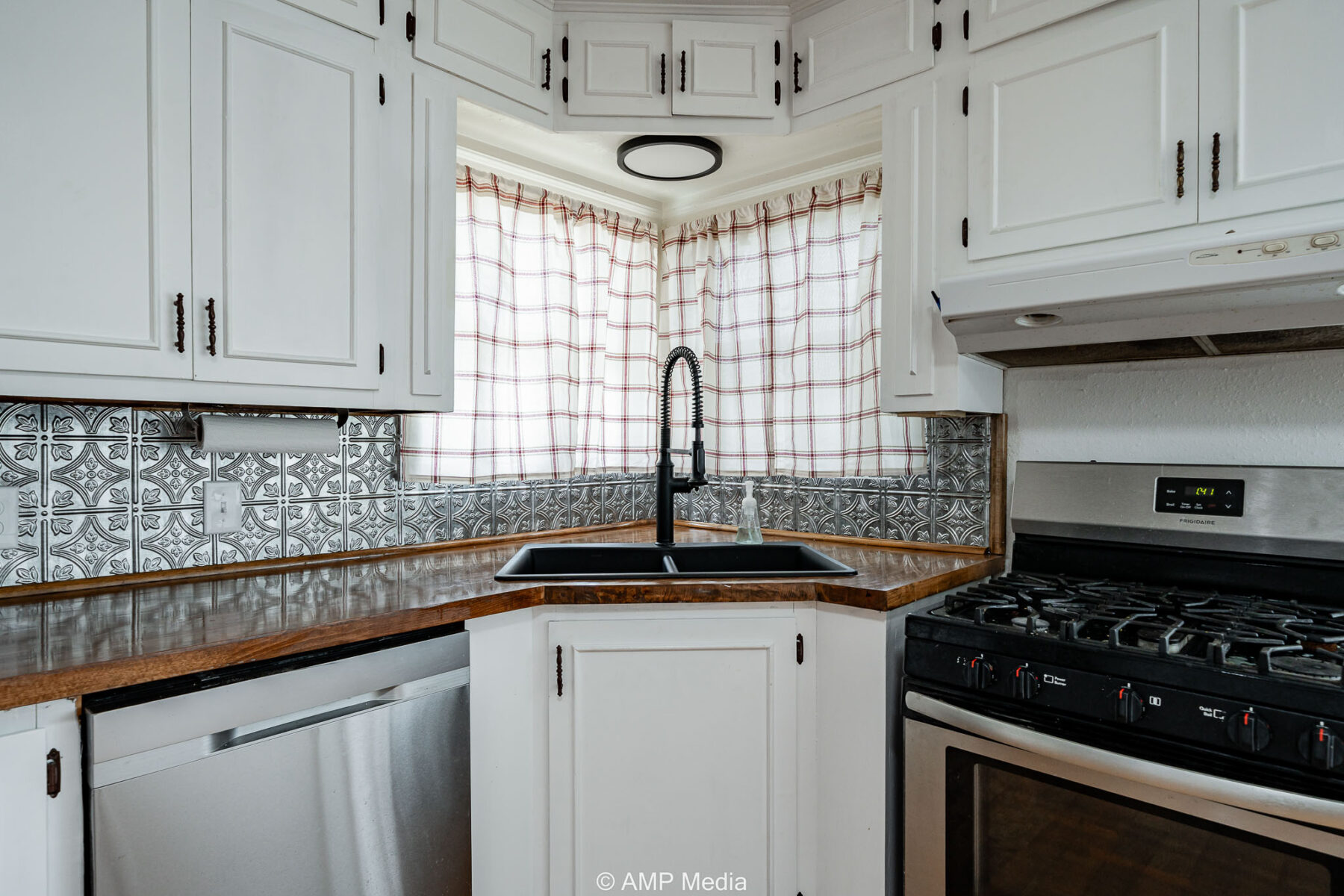 Property Photo 18 Property photograph 18