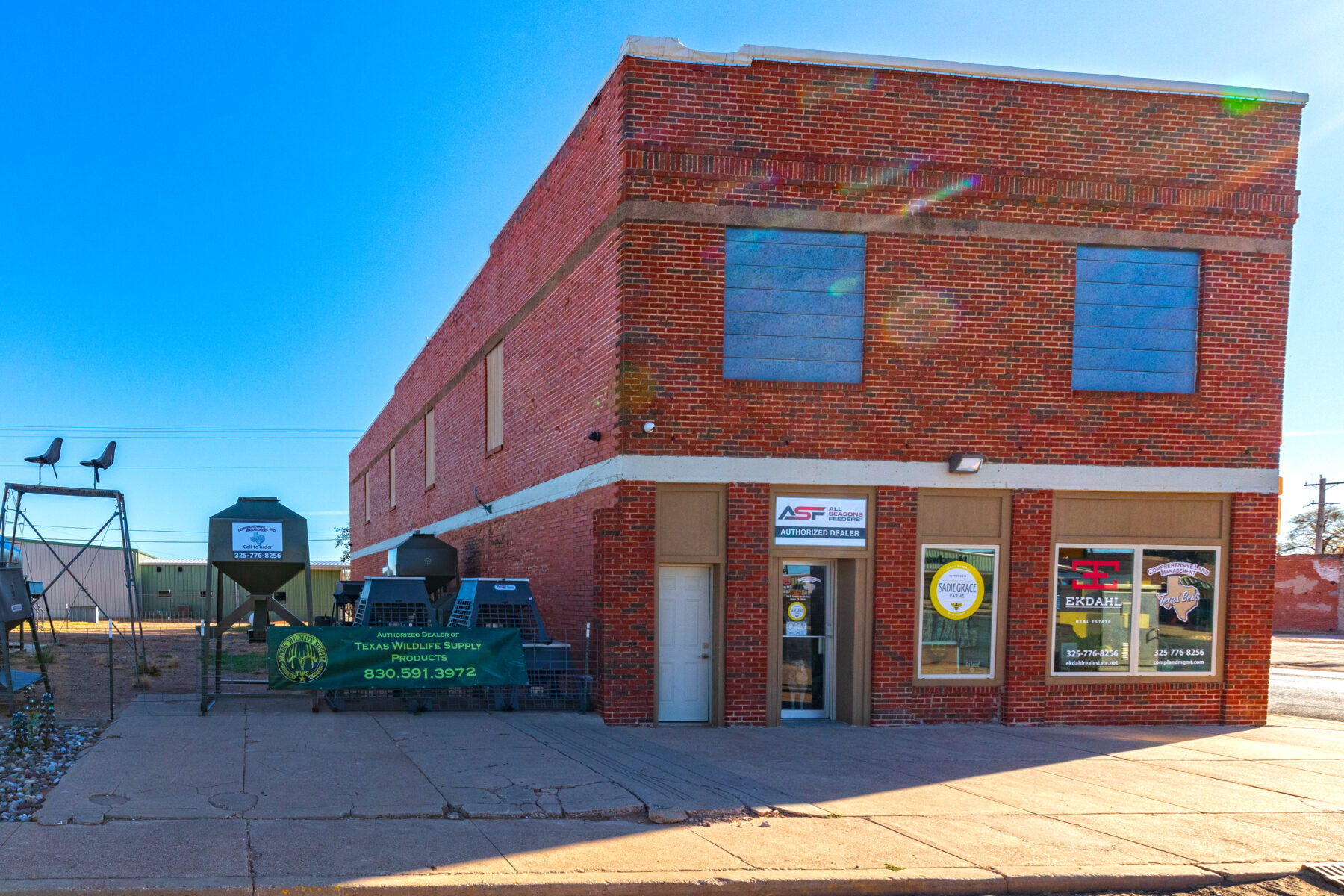 Ekdahl Real Estate Rotan location office front.