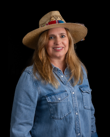 Samantha Smith, Real Estate Agent