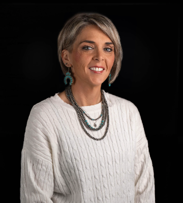 Stefanie Bonds, Real Estate Agent